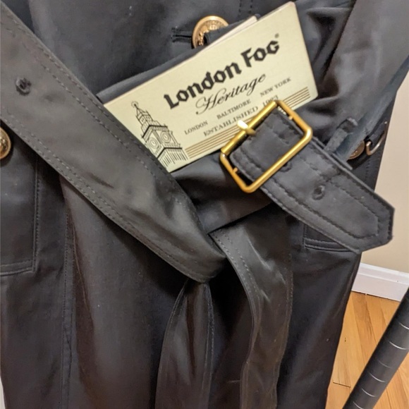 Women’s London Fog Trench Coat. Tall Large - Picture 3 of 4